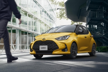 特別仕様車Z“URBANO”（ハイブリッド・2WD）［ベース車両はZ（ハイブリッド・2WD）］