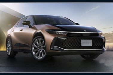 CROSSOVER Z（2.5Lハイブリッド車）